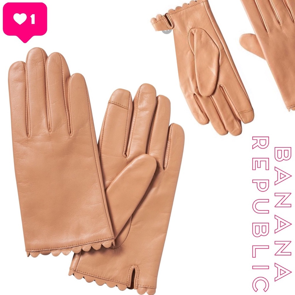 🆕Banana Republic Scalloped Leather Gloves